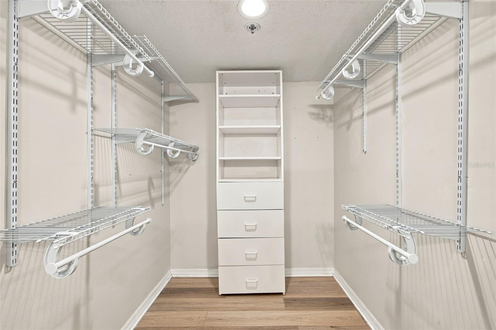 690 ISLAND WAY #511 — photo 33