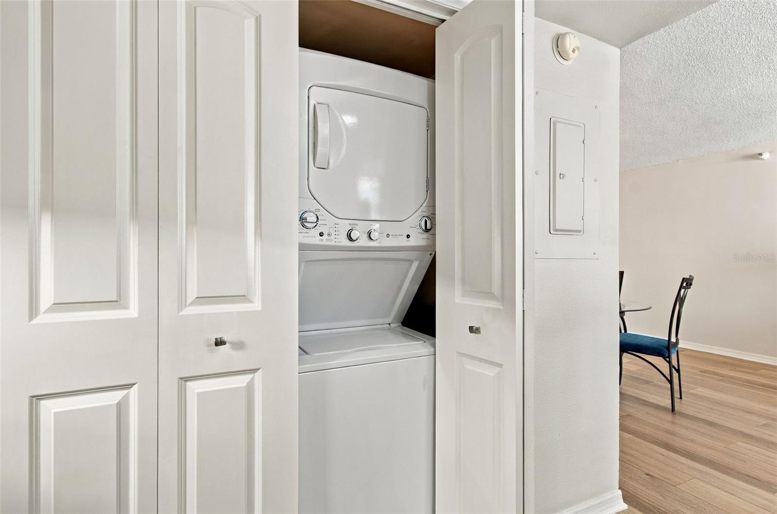 690 ISLAND WAY #511 — photo 24