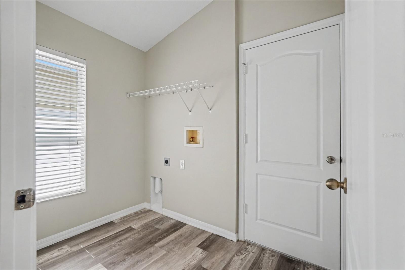 4204 MORNING BREEZE CT — photo 15
