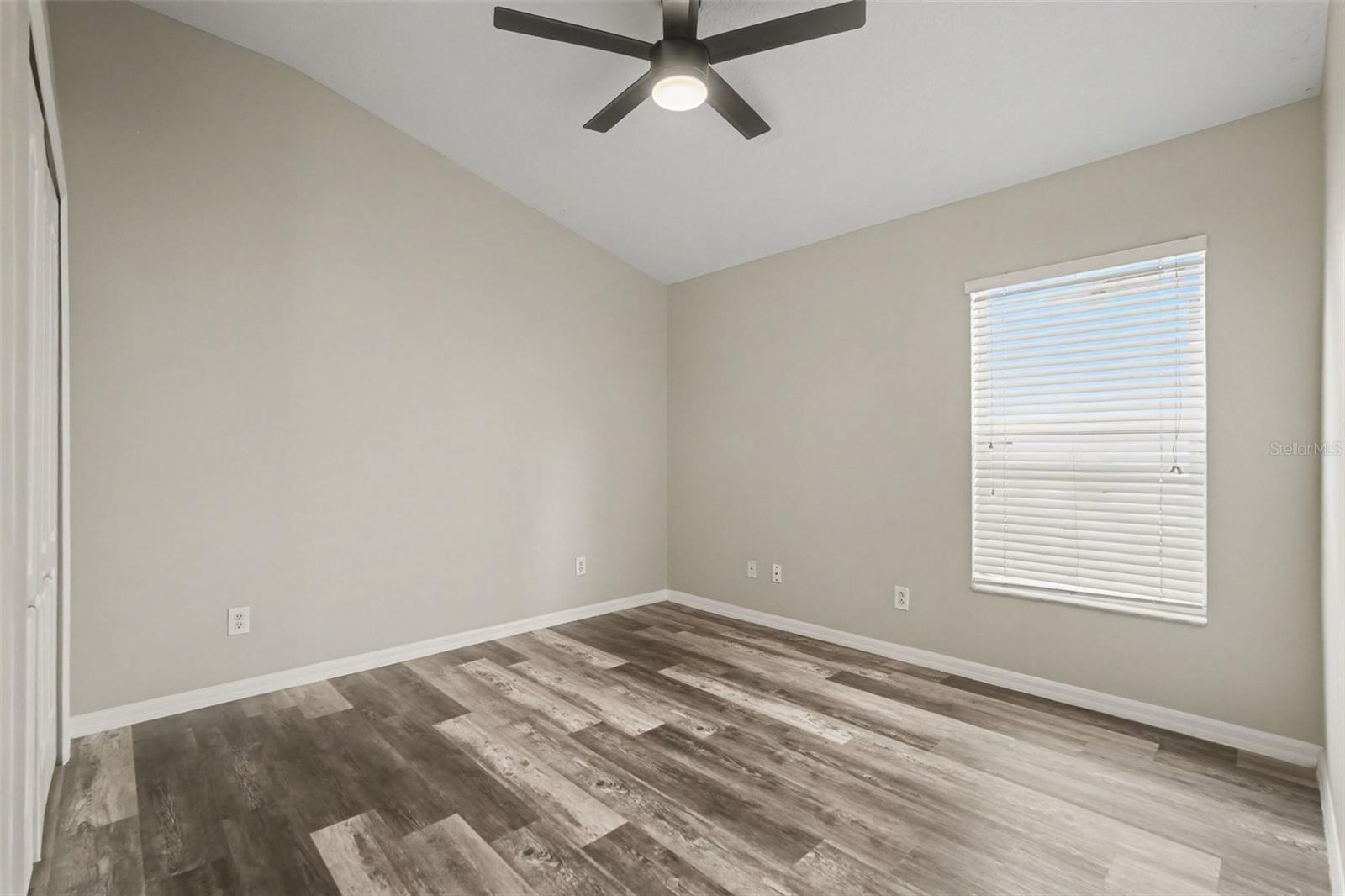 4204 MORNING BREEZE CT — photo 12