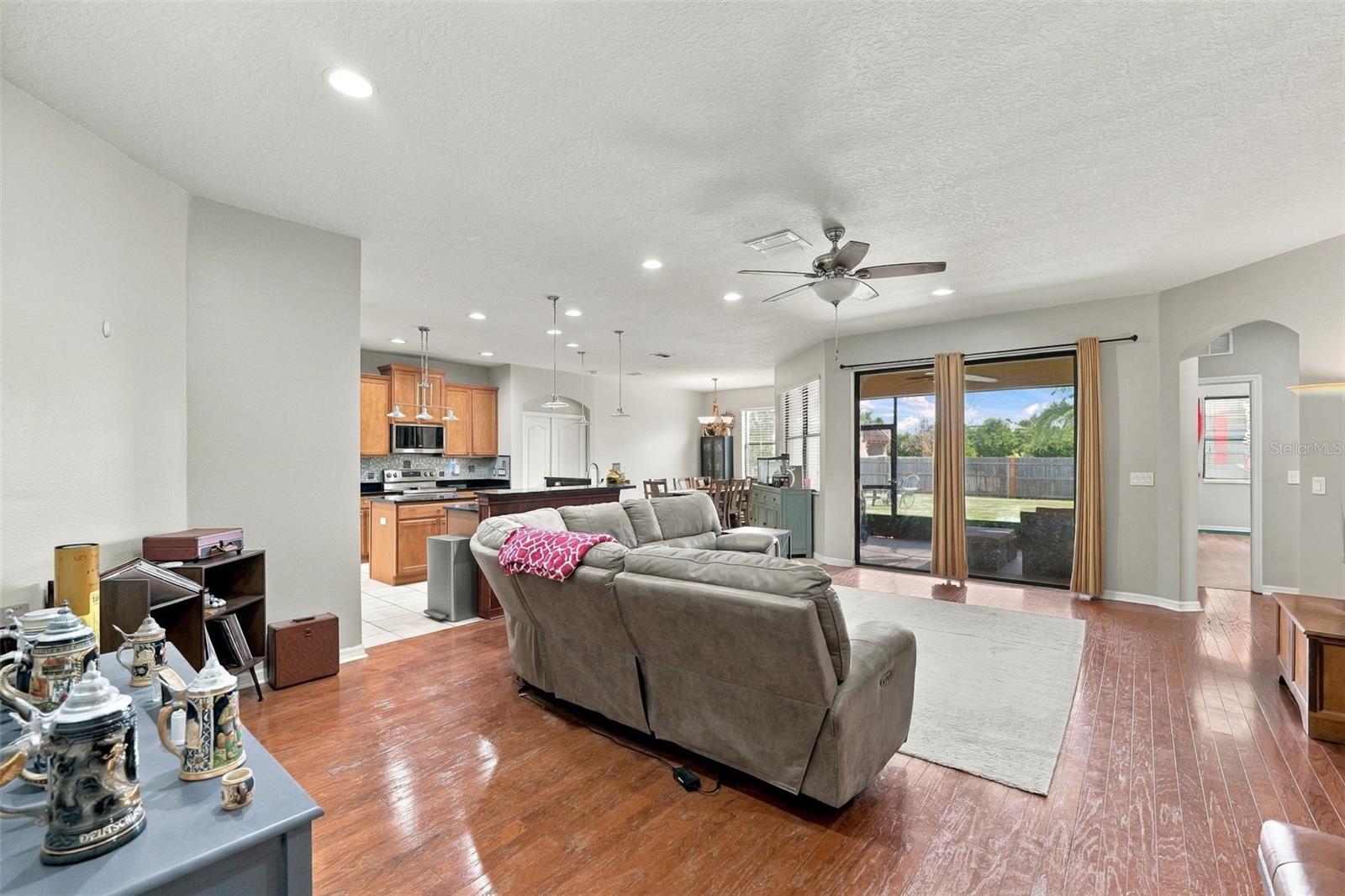 9808 CARR RD — photo 9