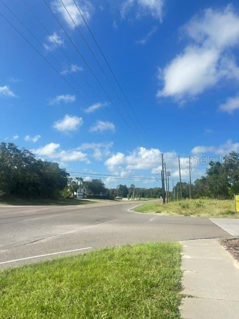 FARNAM DR — photo 4