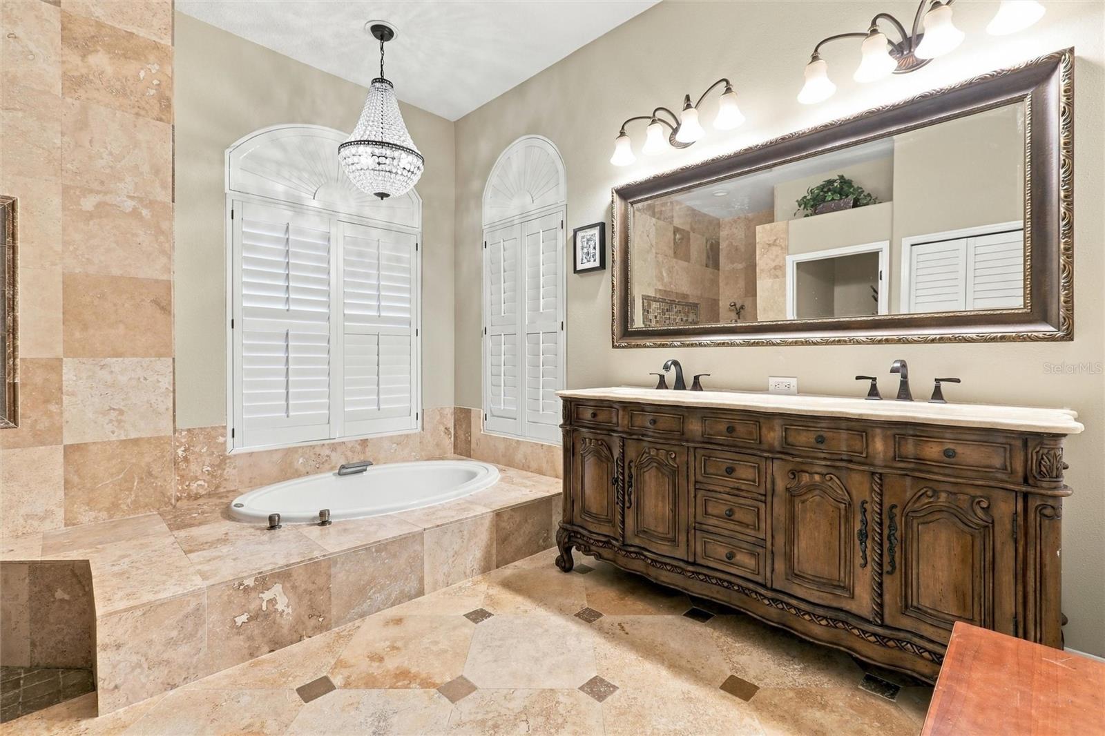 5037 WESLEY DR — photo 23