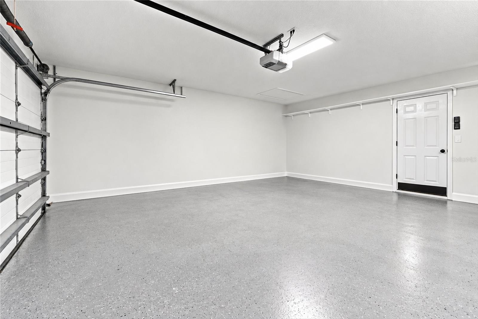 5037 WESLEY DR — photo 35