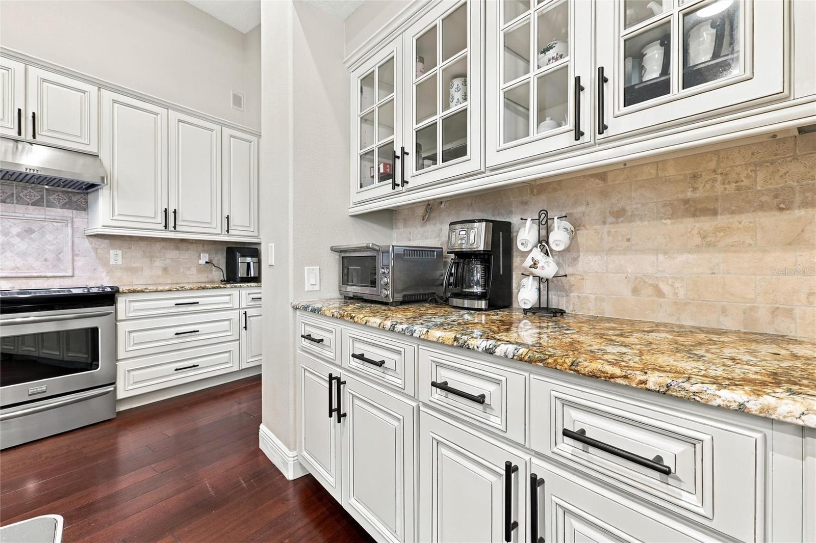 5037 WESLEY DR — photo 11
