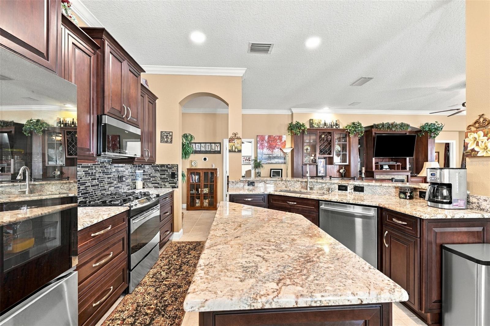 1106 EMERALD DUNES DR — photo 25