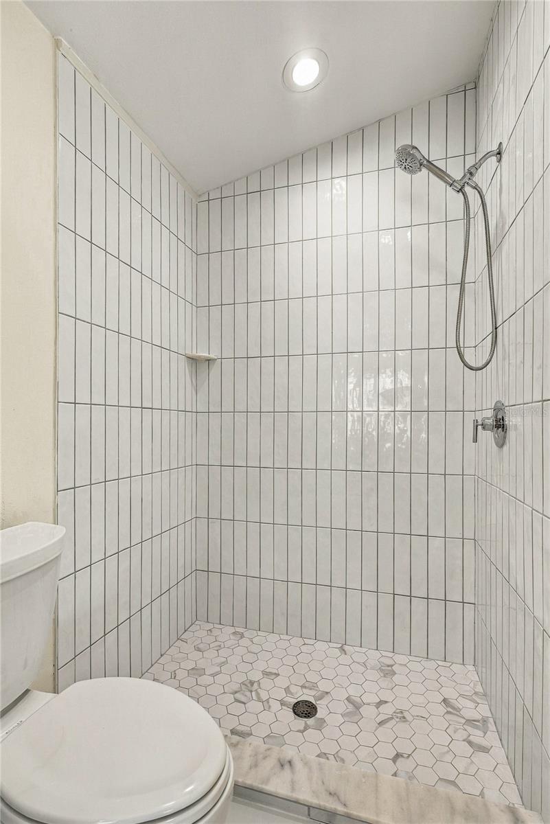 5816 BEAURIVAGE AVE — photo 26