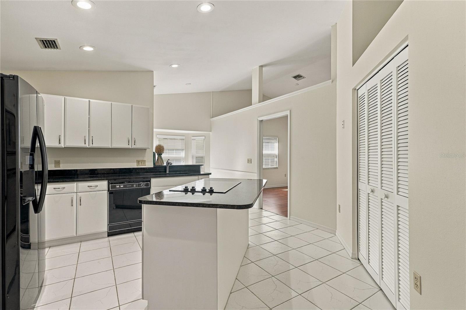 5816 BEAURIVAGE AVE — photo 14
