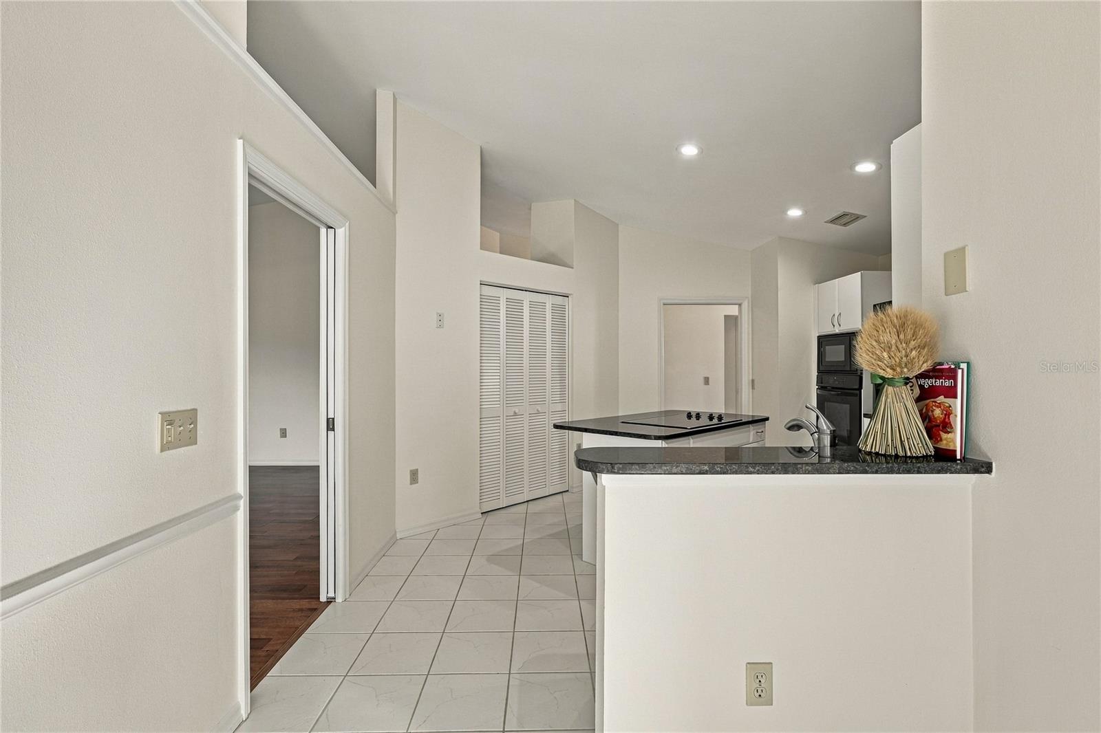 5816 BEAURIVAGE AVE — photo 17