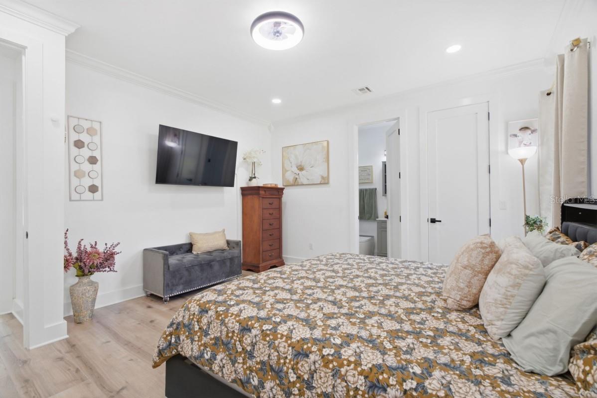 4710 W BAY VIEW AVE — photo 35
