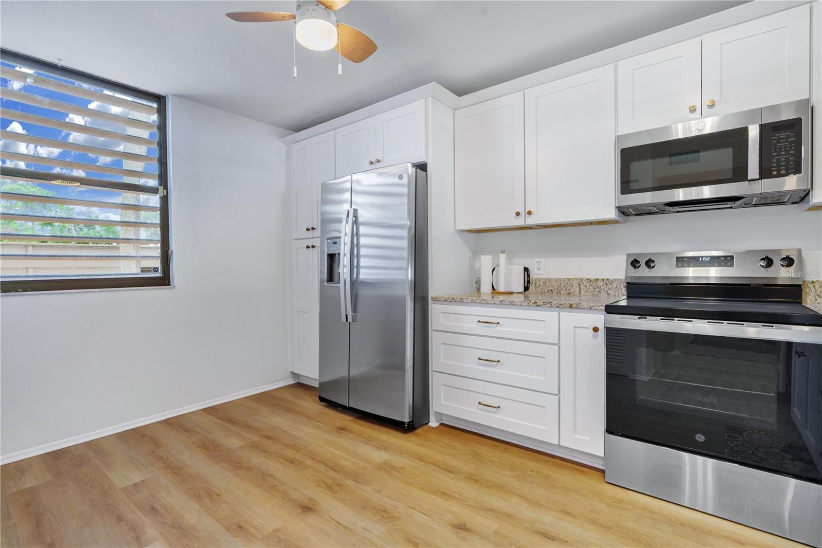 597 LAKESIDE DR #205 — photo 11