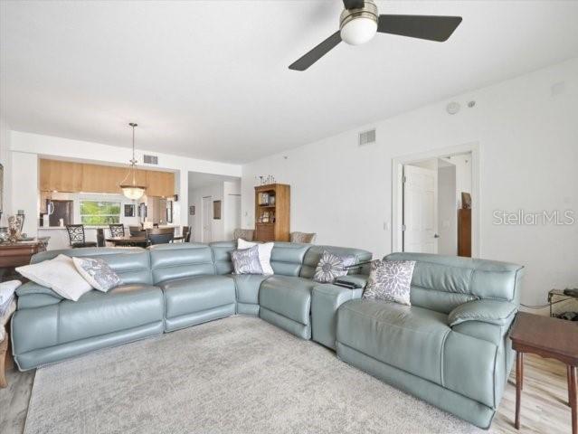 425 150TH AVE #2302 — photo 24
