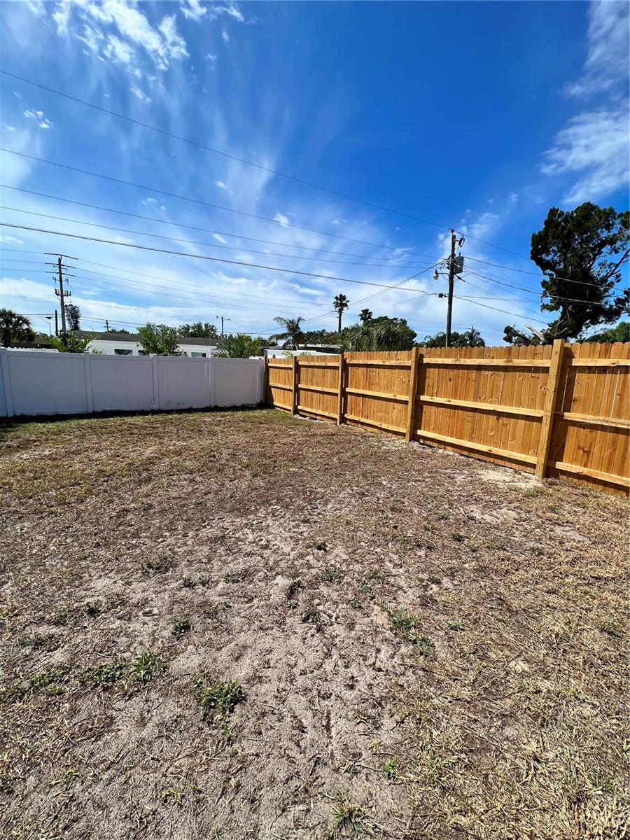 2132 JO AN DR — photo 19