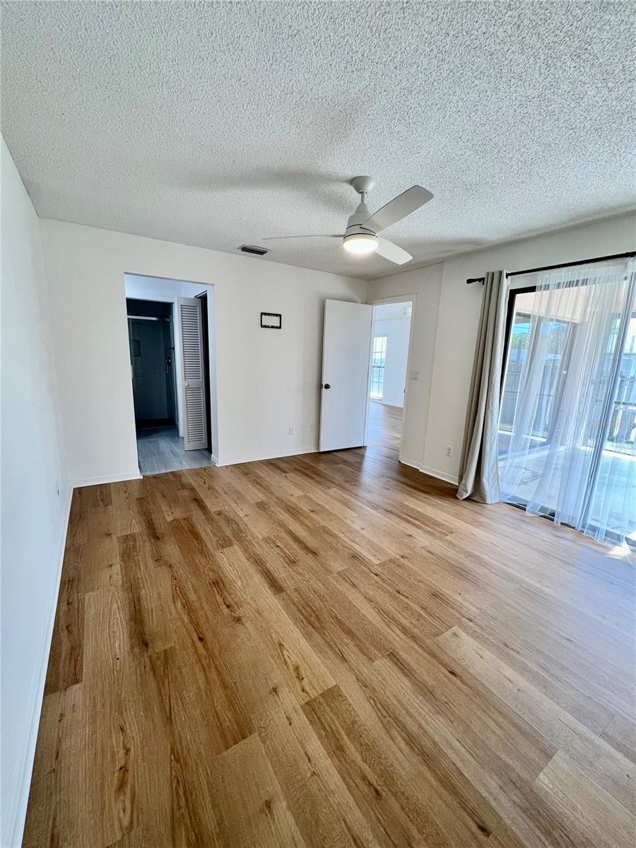 2132 JO AN DR — photo 12