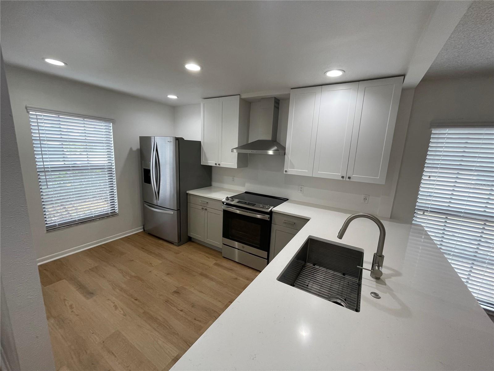 2132 JO AN DR — photo 4