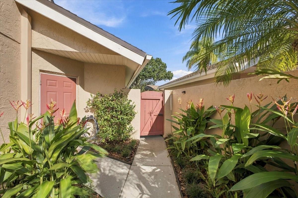 5617 MONTE ROSSO RD — photo 2