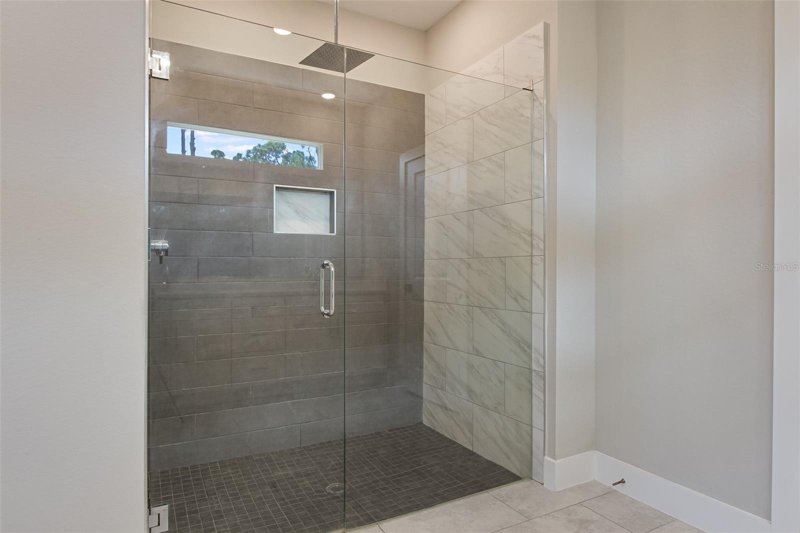1175 E HALLMARK BLVD — photo 25