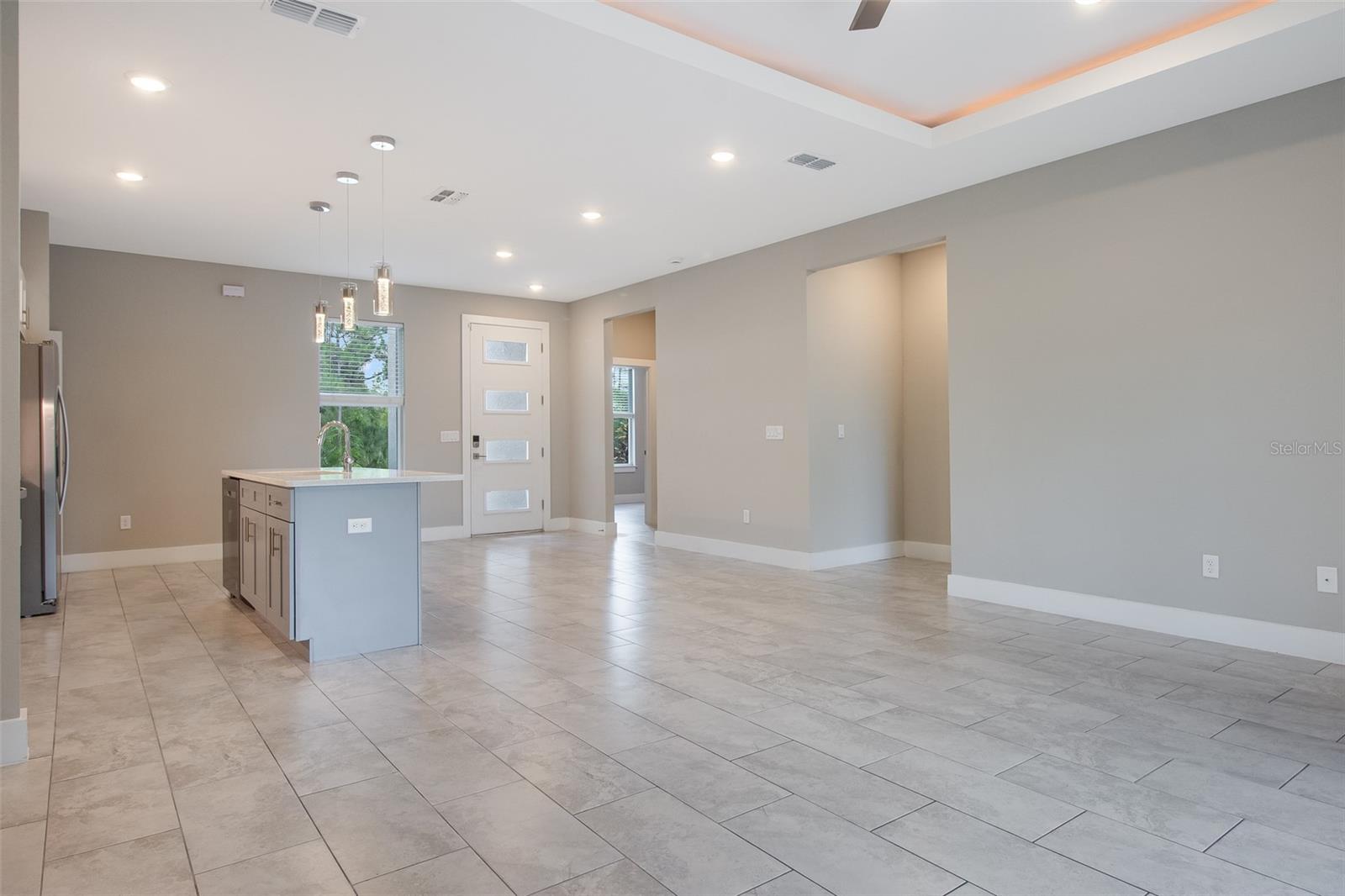1175 E HALLMARK BLVD — photo 16