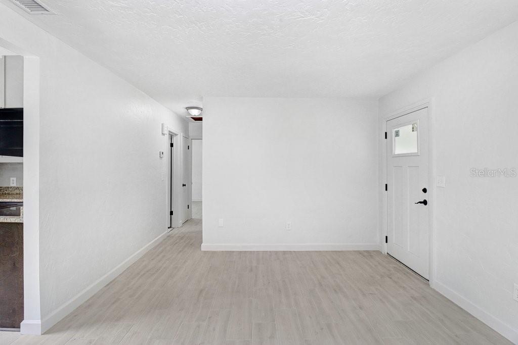 810 PATBUR AVE — photo 13