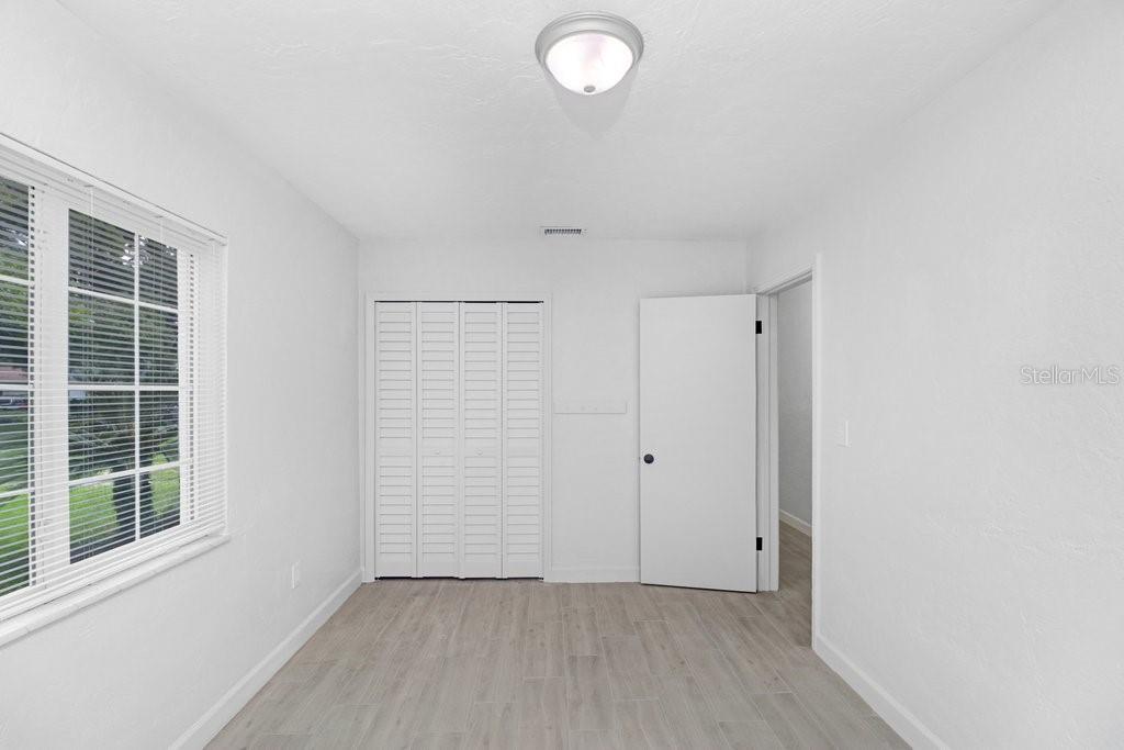 810 PATBUR AVE — photo 16