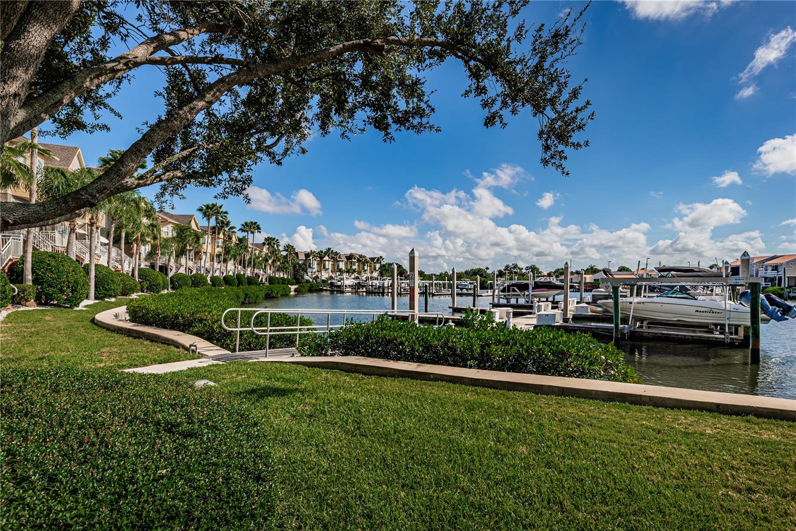 4324 SPINNAKER COVE LN — photo 32