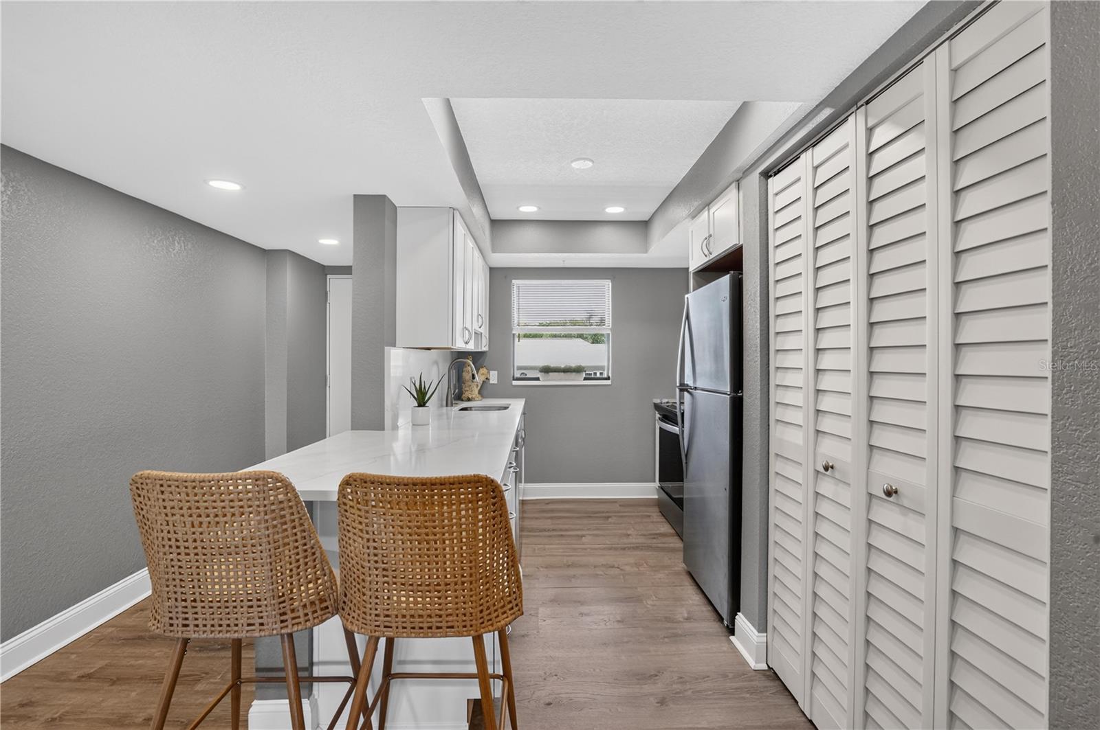 7050 SUNSET DR S #211 — photo 16