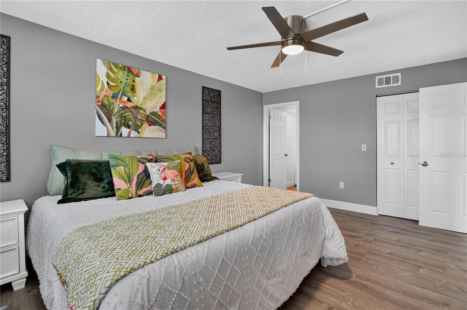7050 SUNSET DR S #211 — photo 17