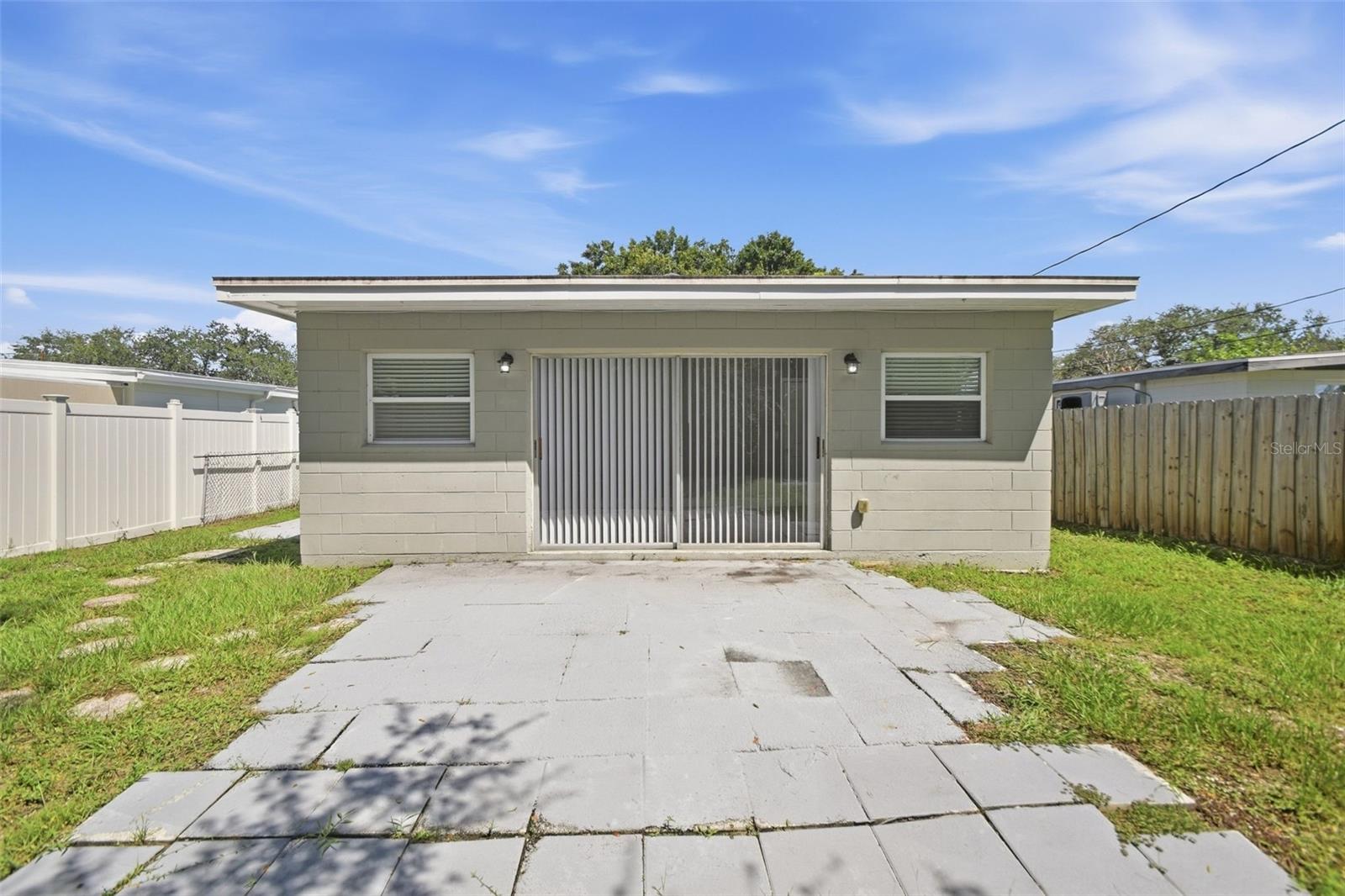 2141 MANGO AVE — photo 37