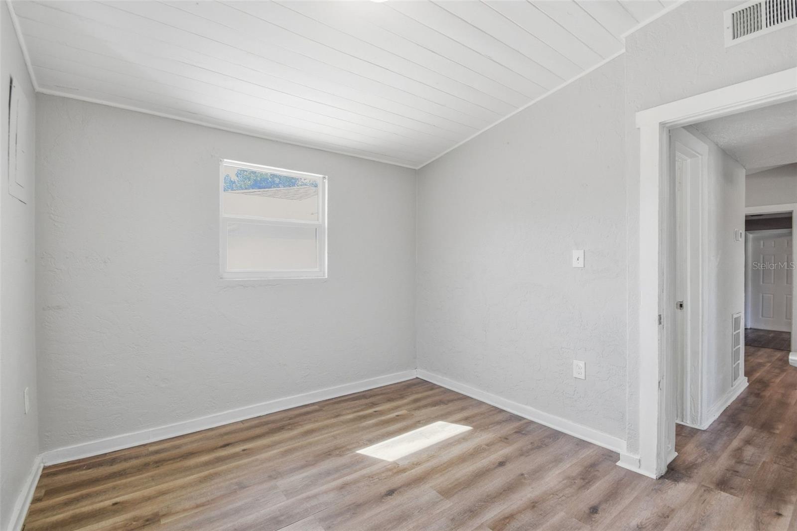 2141 MANGO AVE — photo 23