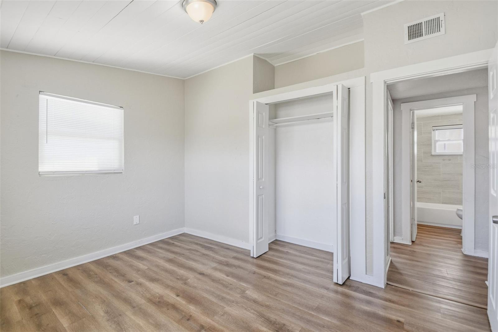2141 MANGO AVE — photo 29