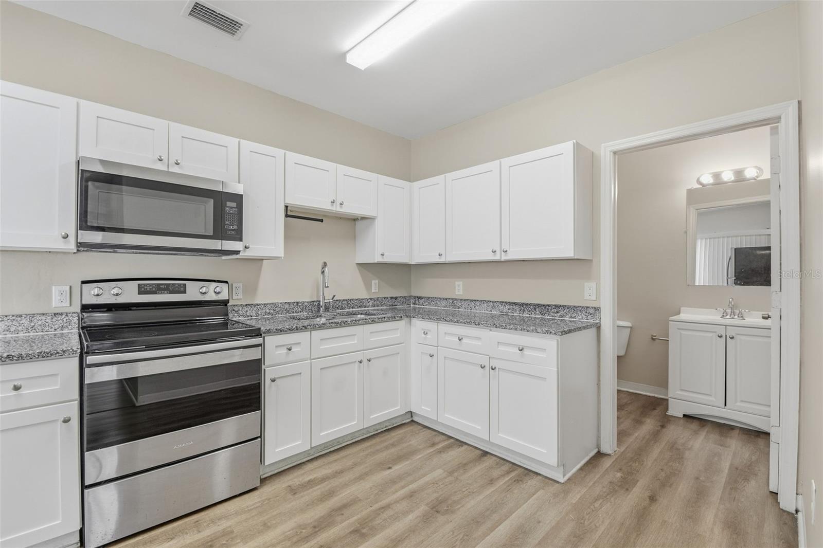 2141 MANGO AVE — photo 7