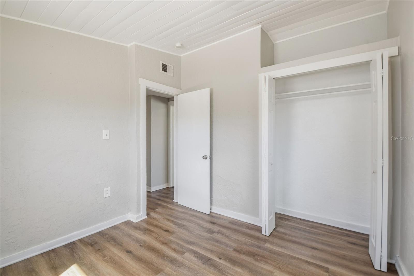 2141 MANGO AVE — photo 31