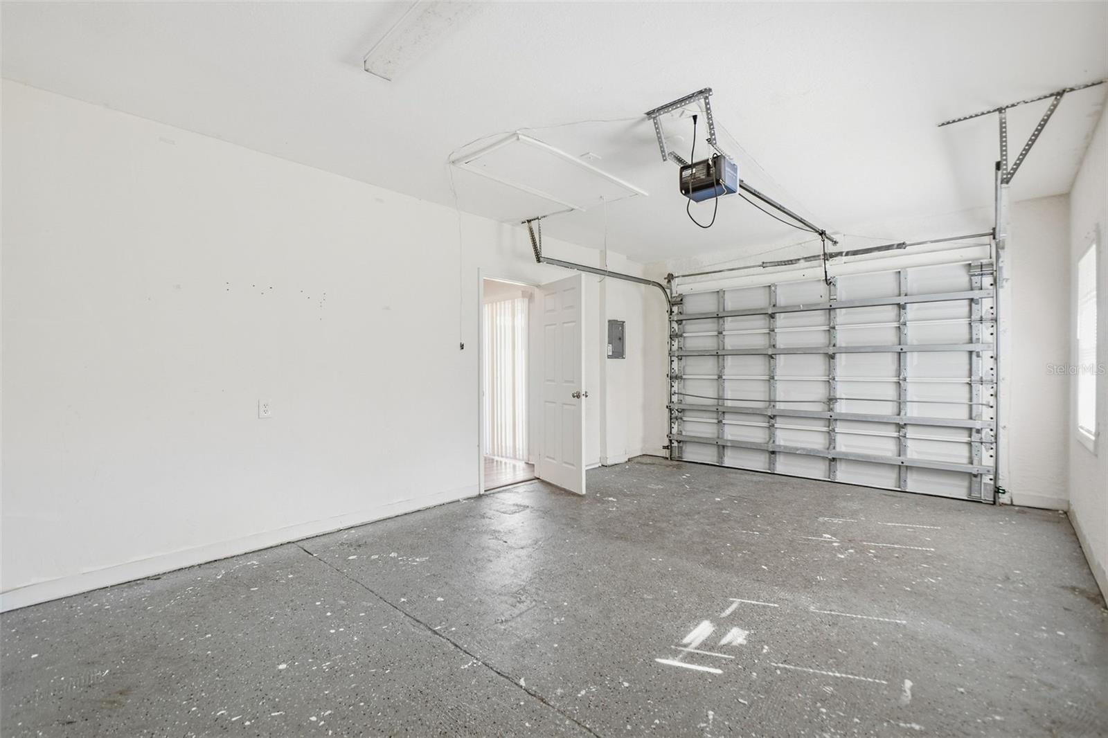 2141 MANGO AVE — photo 36