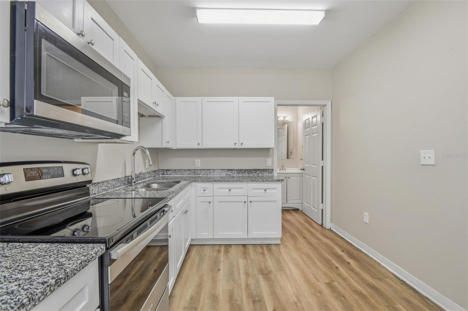 2141 MANGO AVE — photo 8