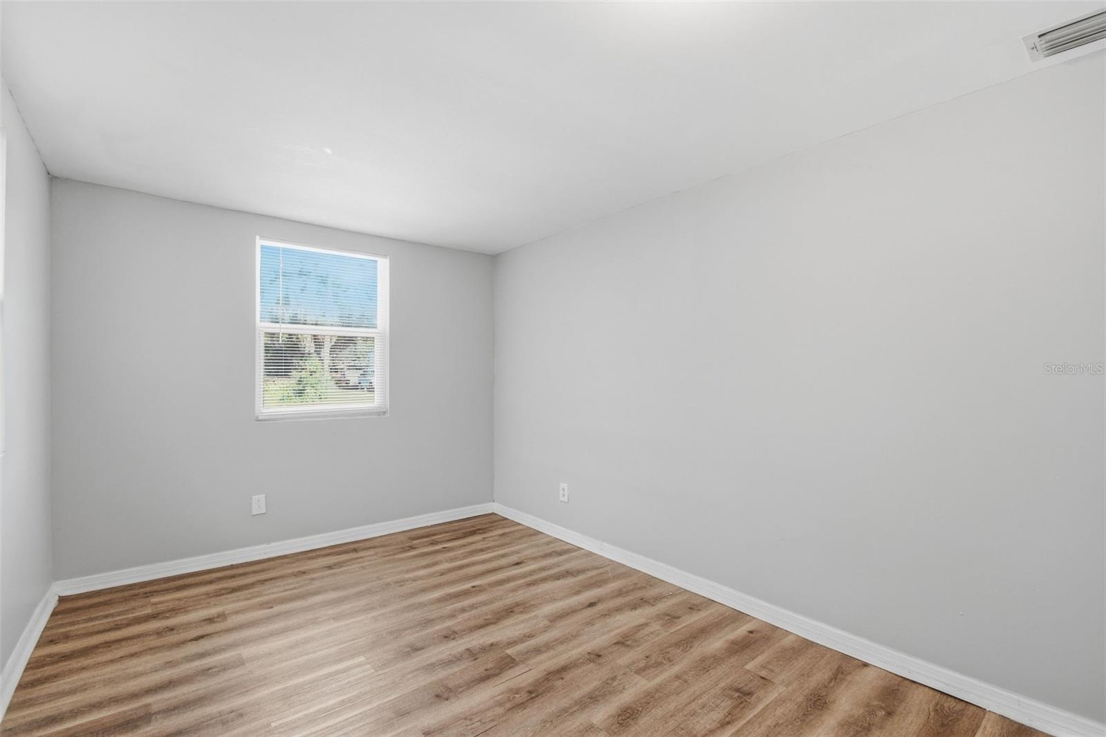 2141 MANGO AVE — photo 19