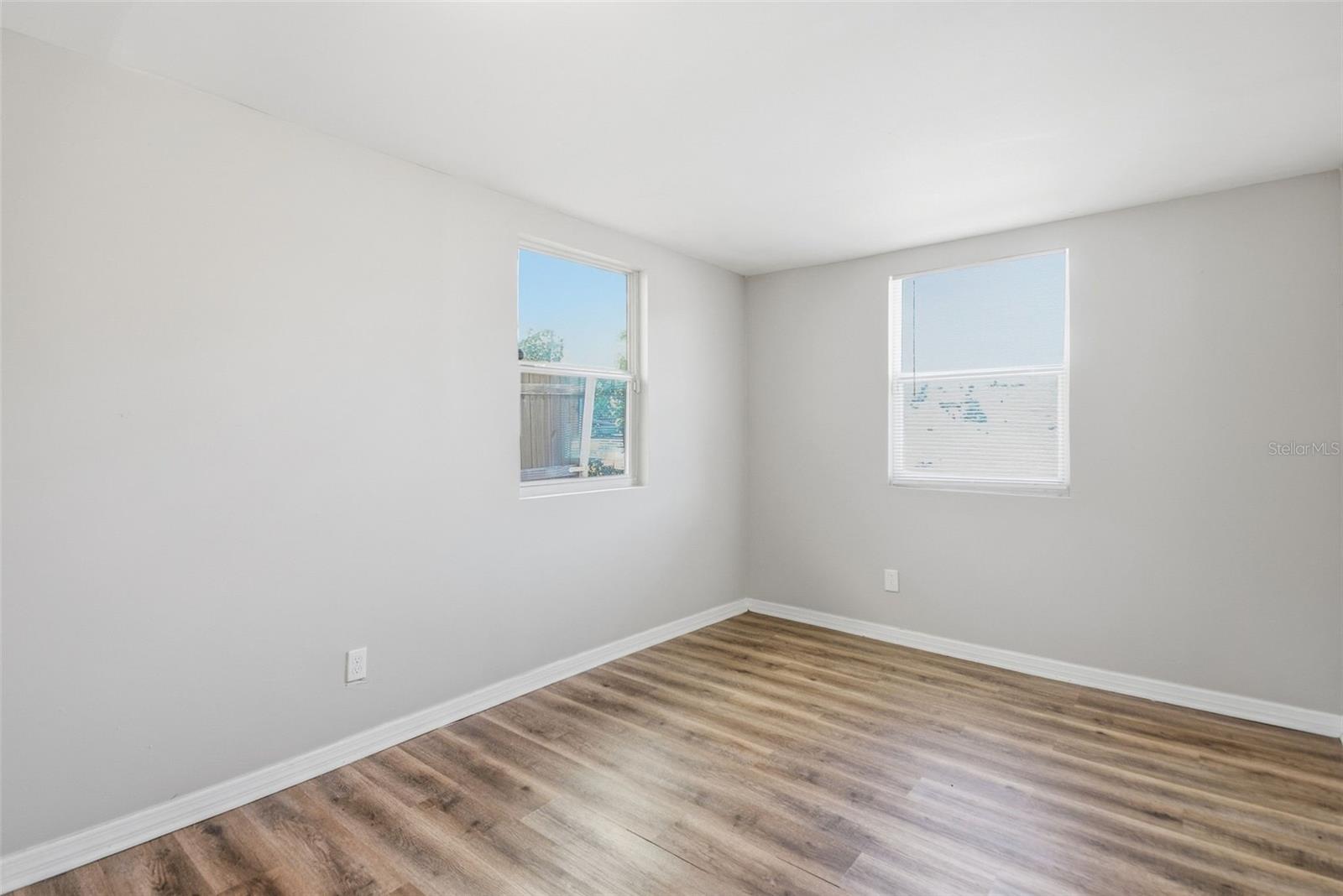 2141 MANGO AVE — photo 18
