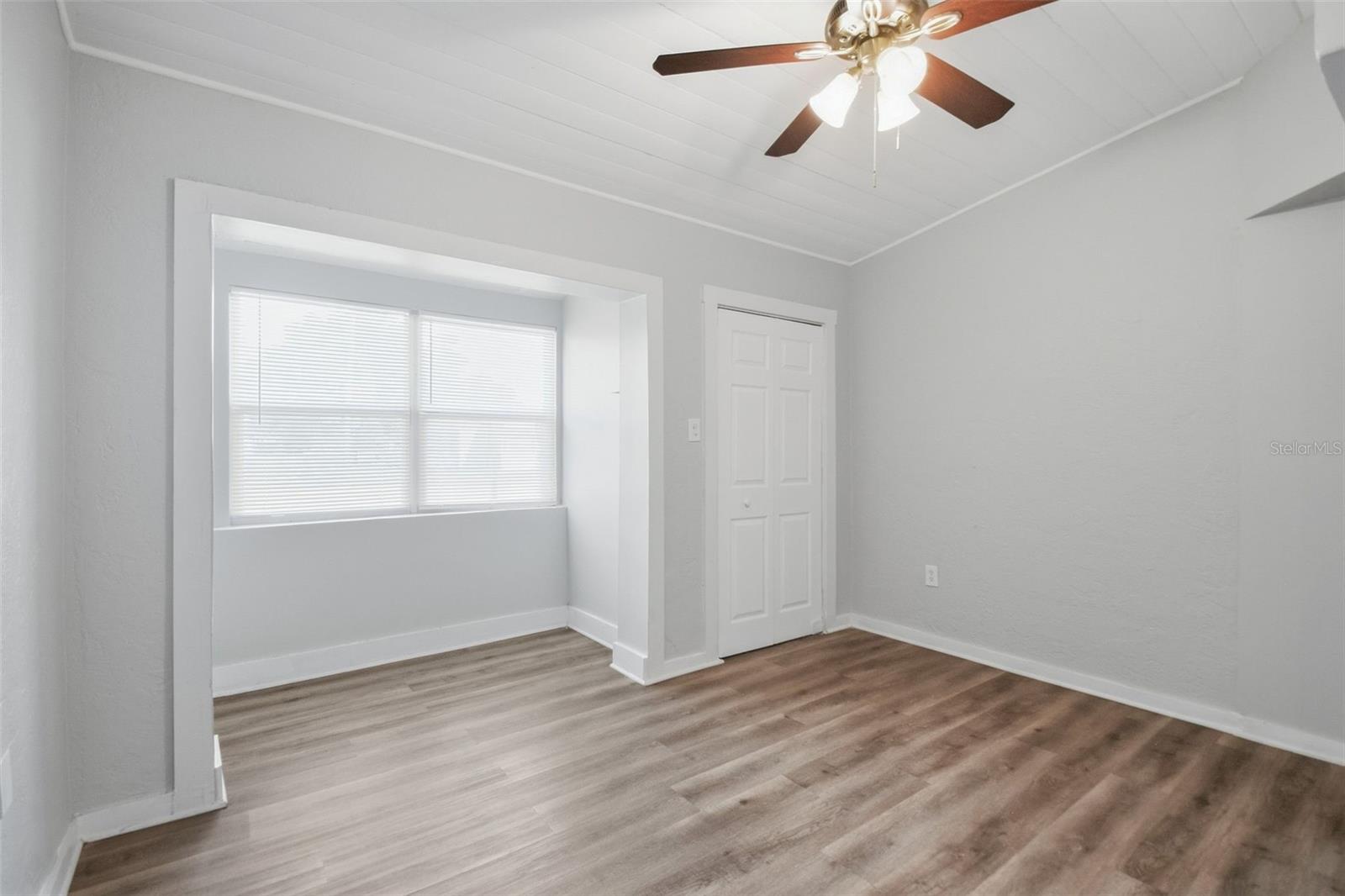 2141 MANGO AVE — photo 15