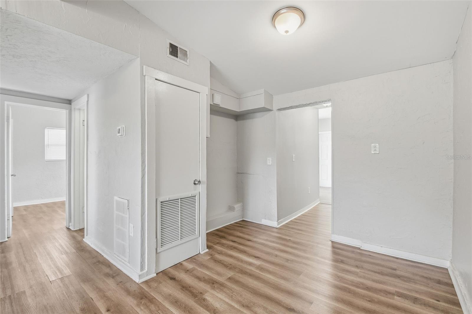 2141 MANGO AVE — photo 14