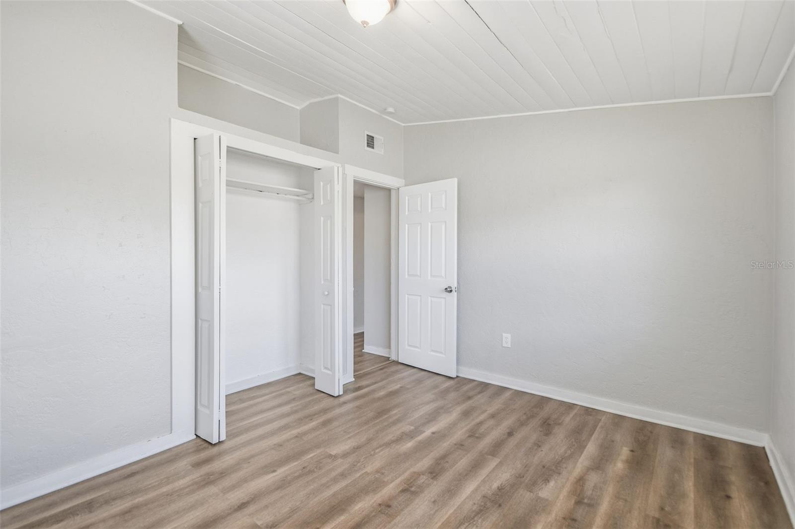 2141 MANGO AVE — photo 22