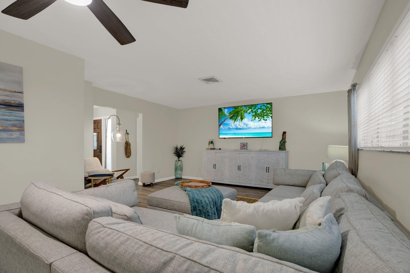 8253 137TH LN — photo 8