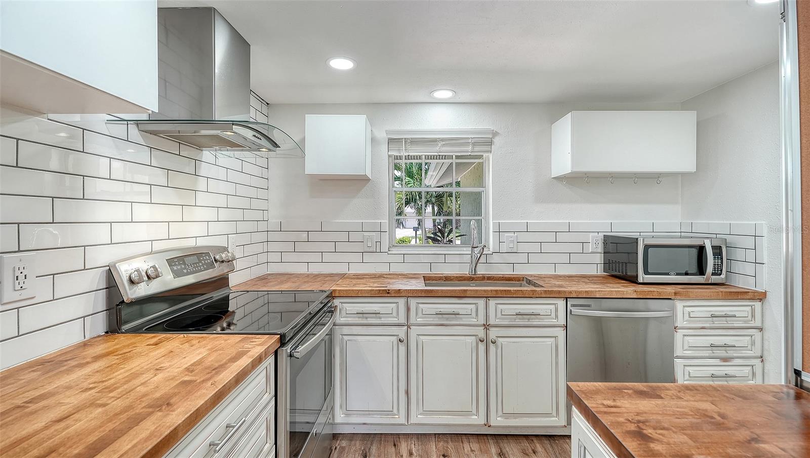 2510 BISPHAM RD — photo 13
