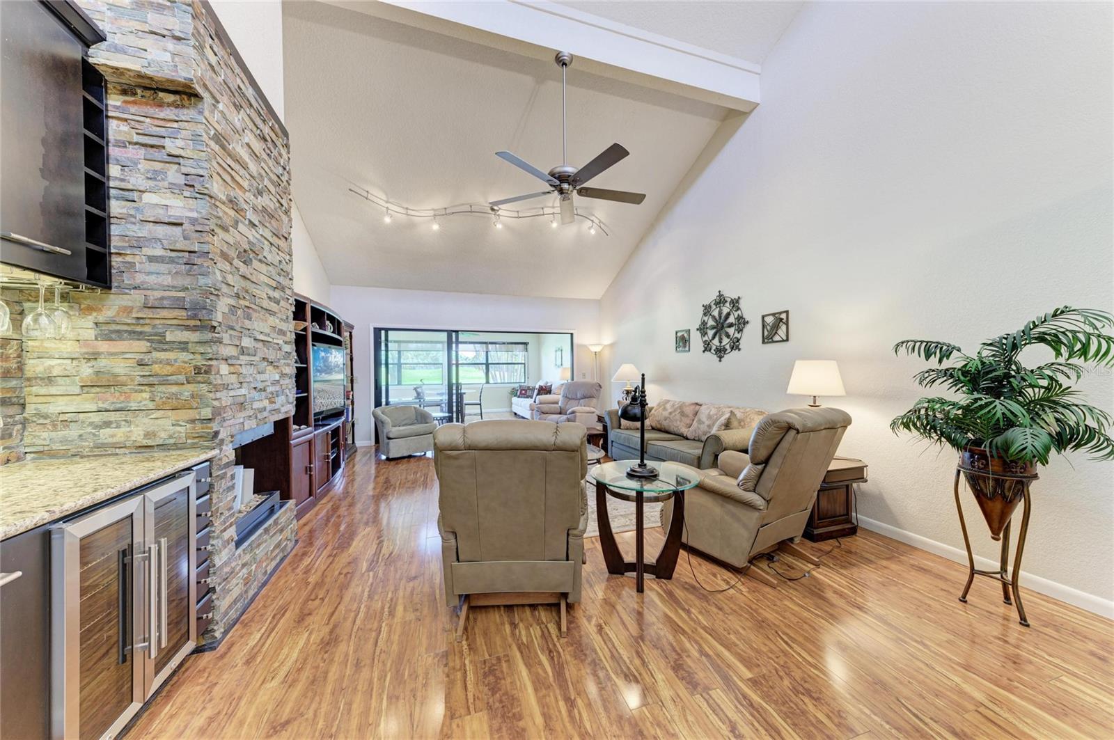 3403 AVENIDA MADERA #B — photo 6