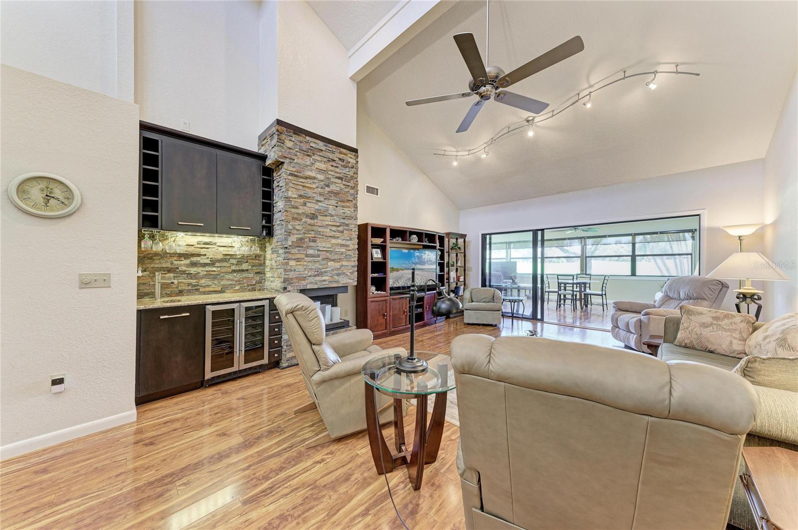 3403 AVENIDA MADERA #B — photo 7