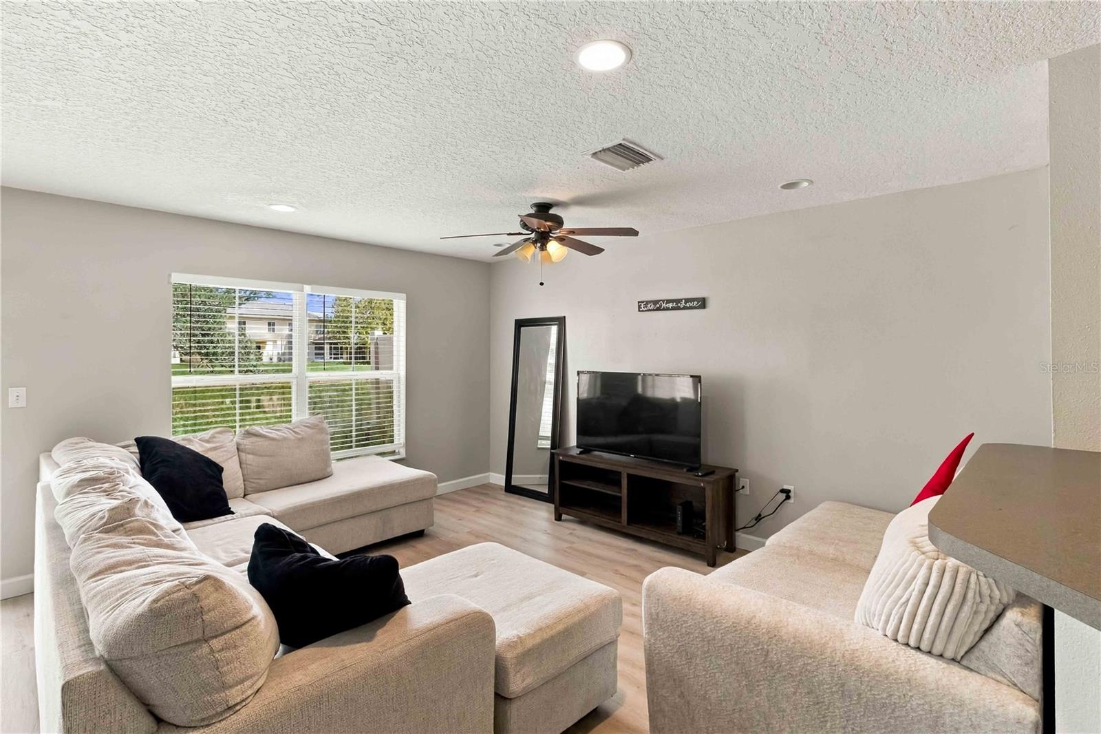 10810 JOHANNA AVE — photo 6