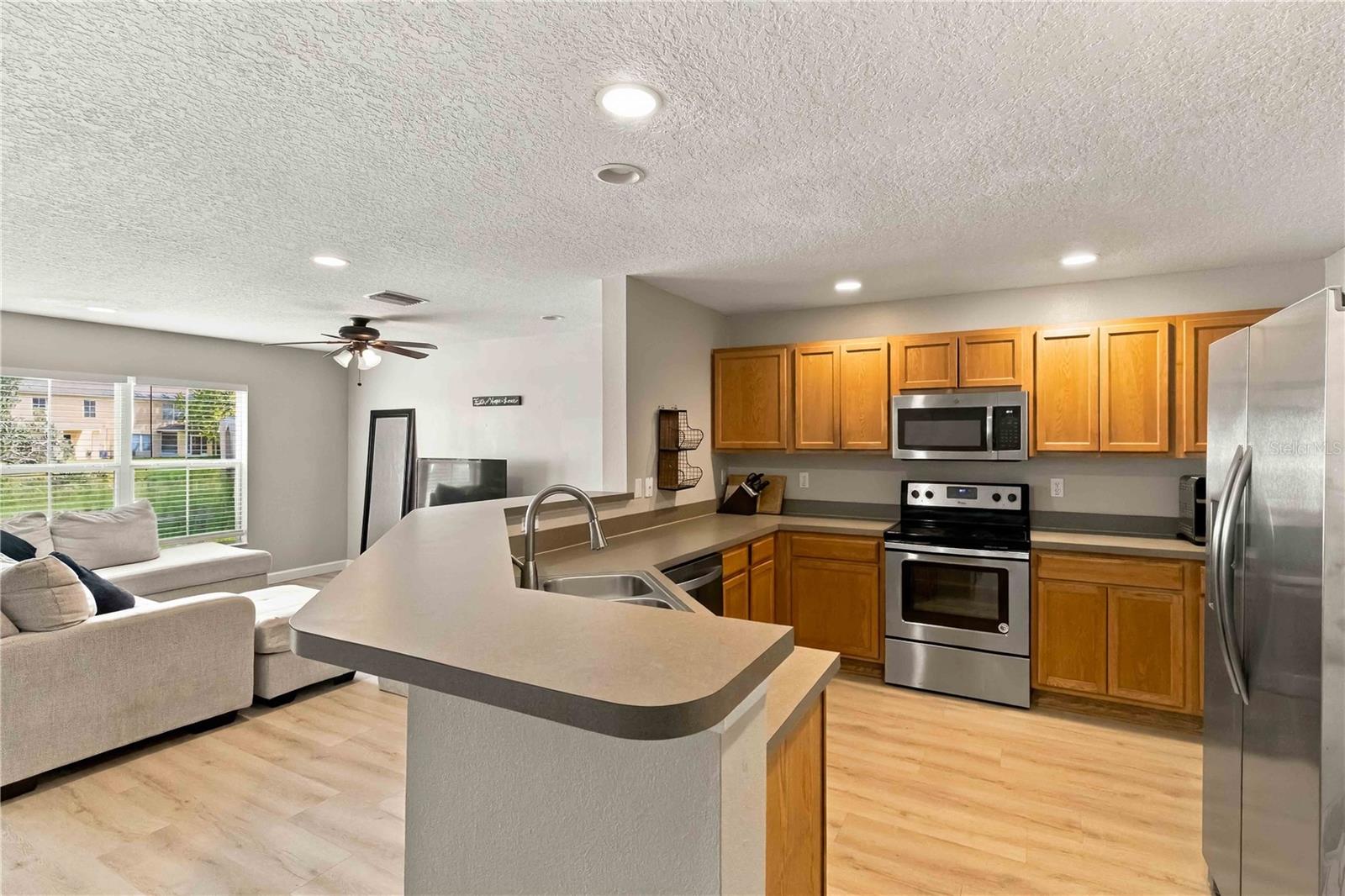10810 JOHANNA AVE — photo 4