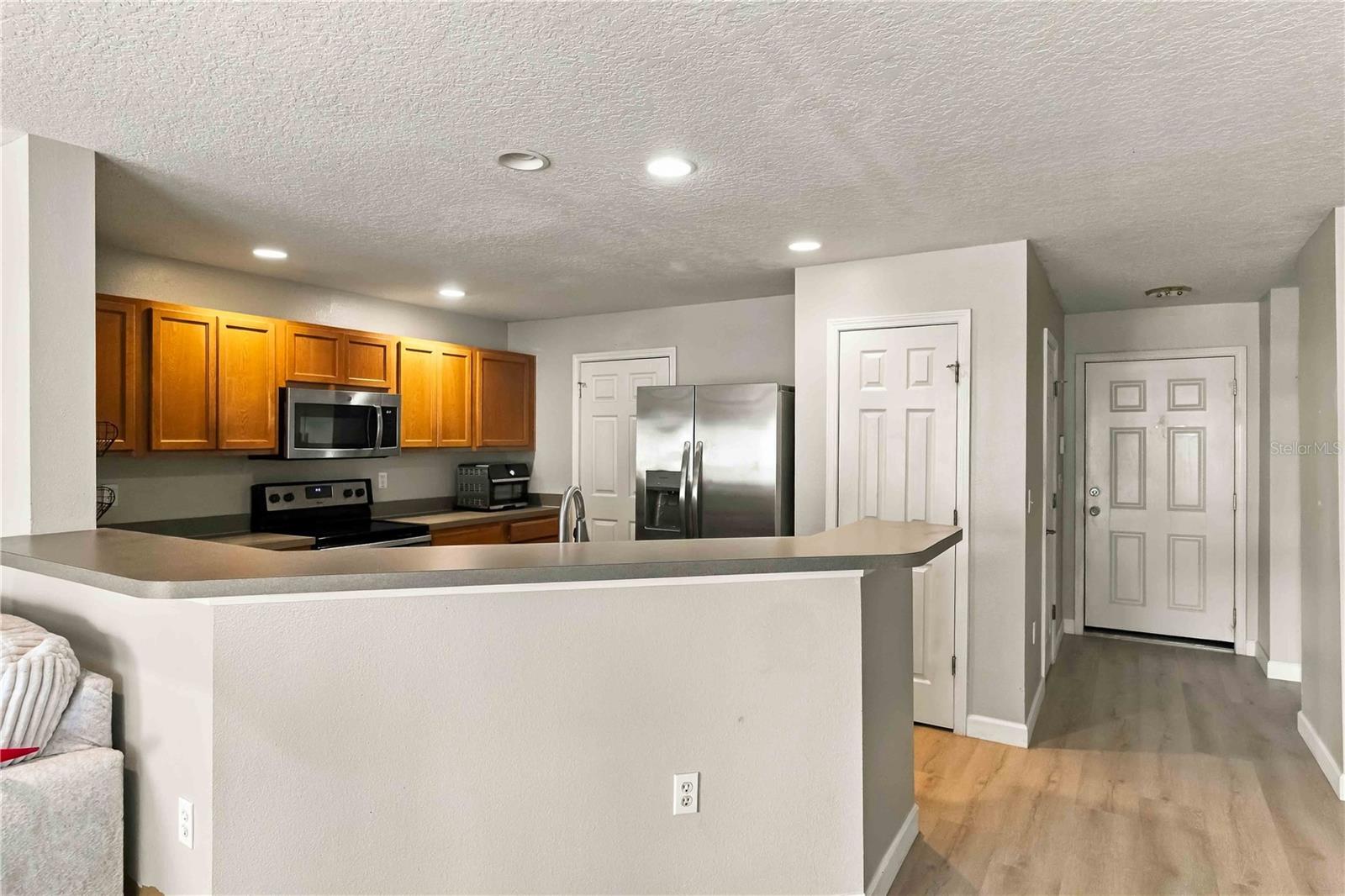 10810 JOHANNA AVE — photo 5