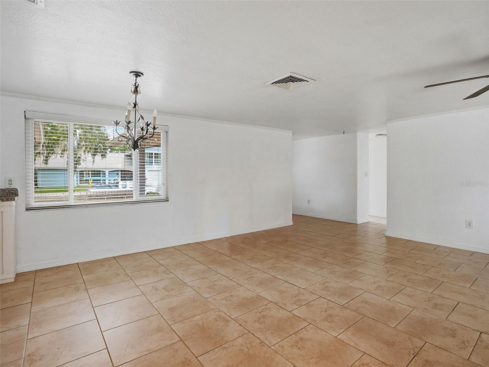 8502 ARROWHEAD DR — photo 9
