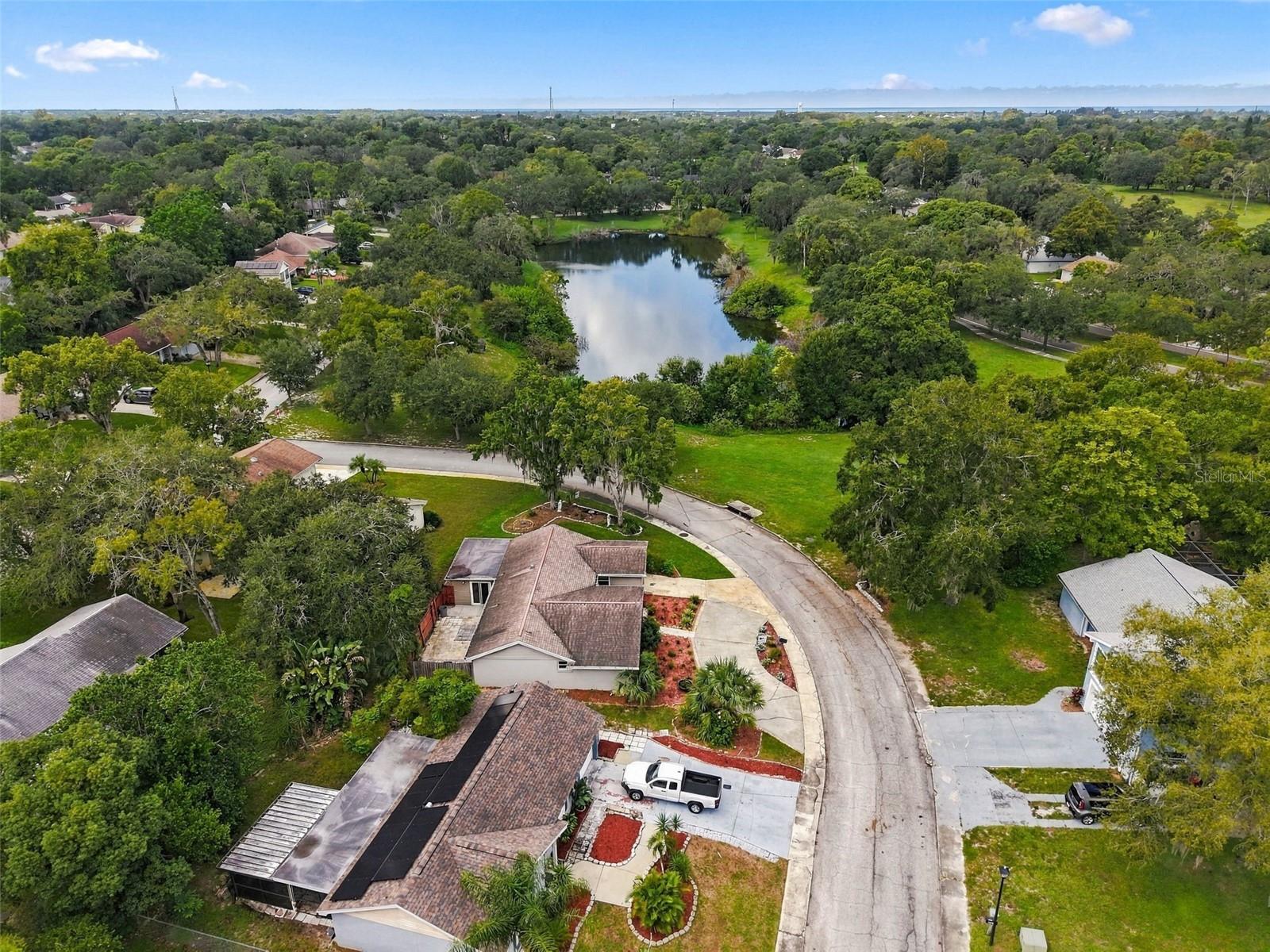 8502 ARROWHEAD DR — photo 32