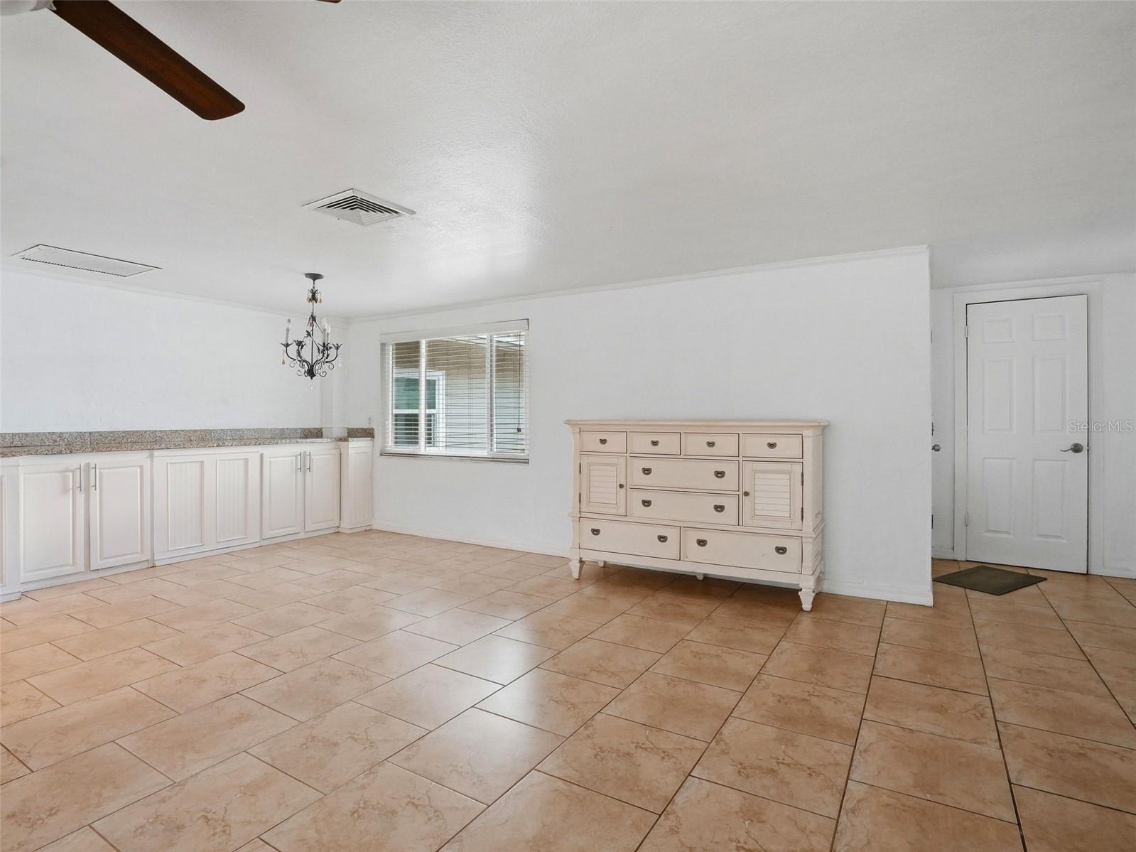 8502 ARROWHEAD DR — photo 7