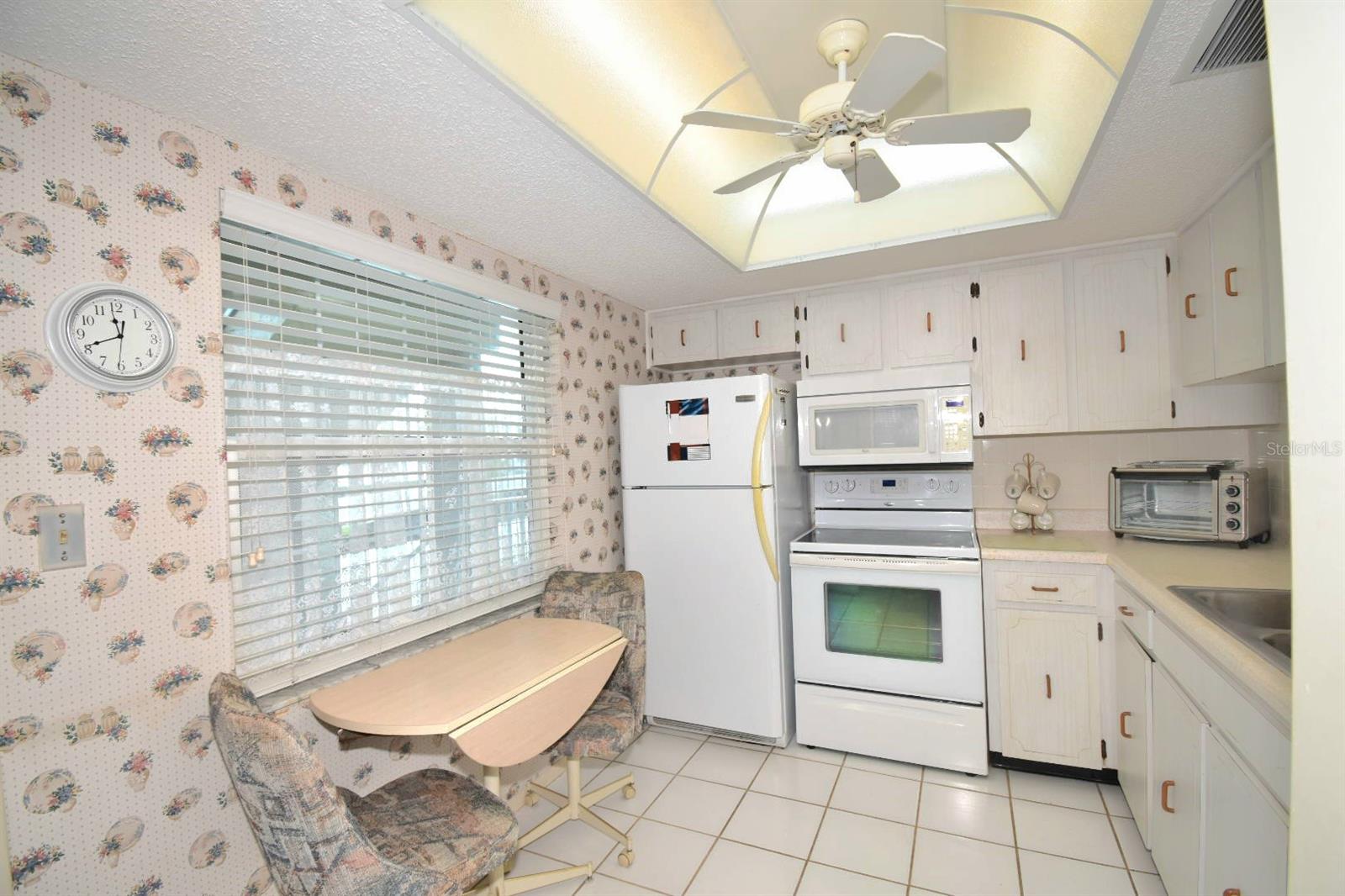 948 VIRGINIA ST #210 — photo 3